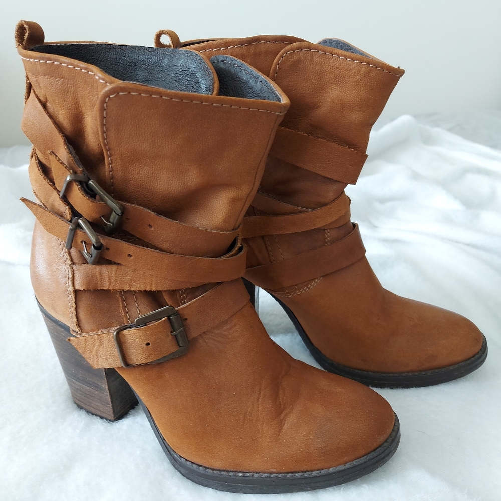 Steve Madden Yale boots
